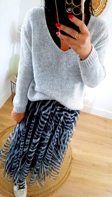 Pull gris uni avec laine véritable.Taille unique 36 au 42 