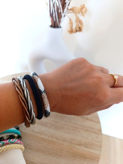Bracelets népalais tendances - 9 modèles proposées - Fabrication artisanale 