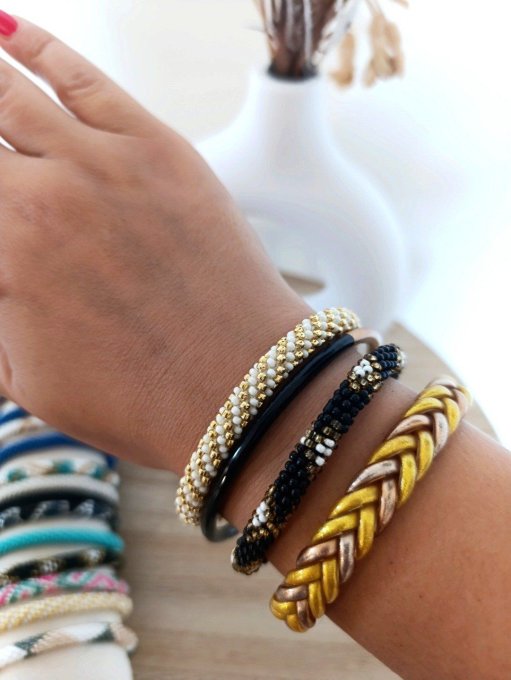 Bracelets népalais tendances - 9 modèles proposées - Fabrication artisanale 