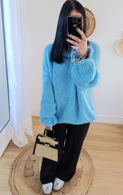 Beau pull avec col et bas de manche tulipe oversize jusqu'au 46