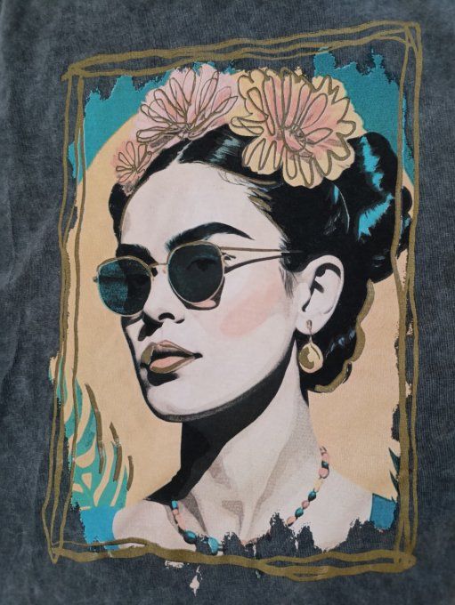 Tee shirt gris anthracite delavé Friday Kahlo