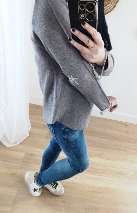 Pull avec étoiles coudes taupe, noir ou bleu jean 