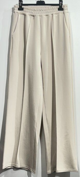 Pantalon tendance  coupe évasé  pli devant Noir ou Camel, taille unique 36 au 42