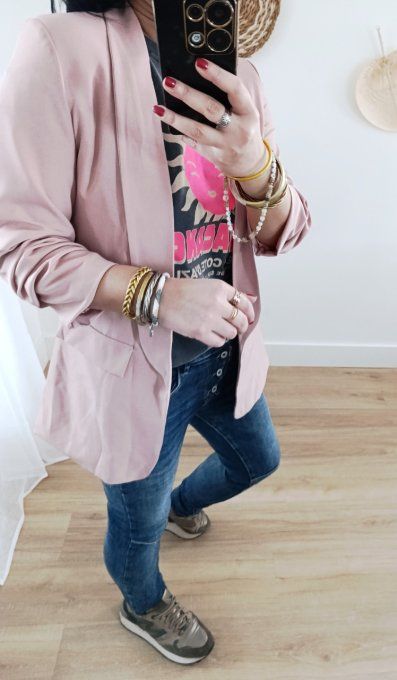 Blazer rose avec bas de manches resserrés t.u jusqu'au petit 40 