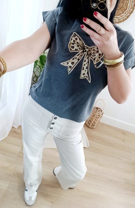Tee shirt gris délavé avec noeud léopard 