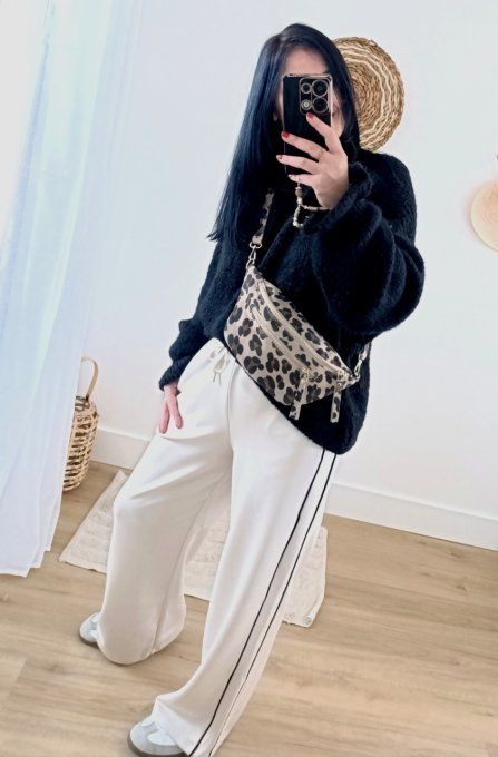 Pantalon tendance coupe wide leg jogging chic à bande