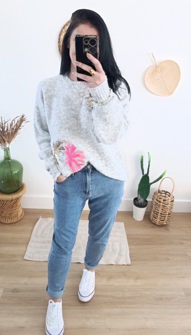 Pull gris clair avec palmiers devant en petits sequins jusqu'au 42 ( taille unique)