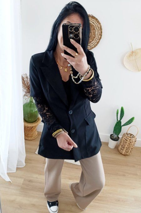 Blazer manches dentelle noire t.u jusqu'au 40