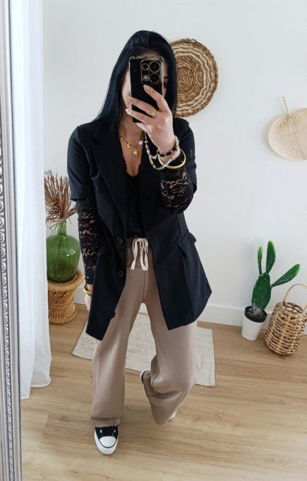 Blazer manches dentelle noire t.u jusqu'au 40