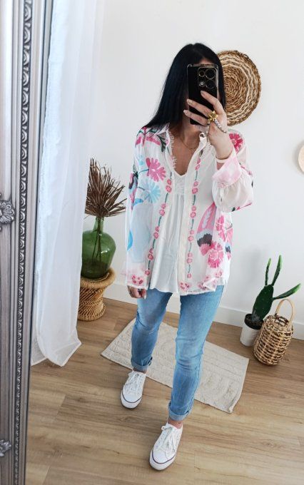Chemisier imprimé tendance transparent jusqu'au 44