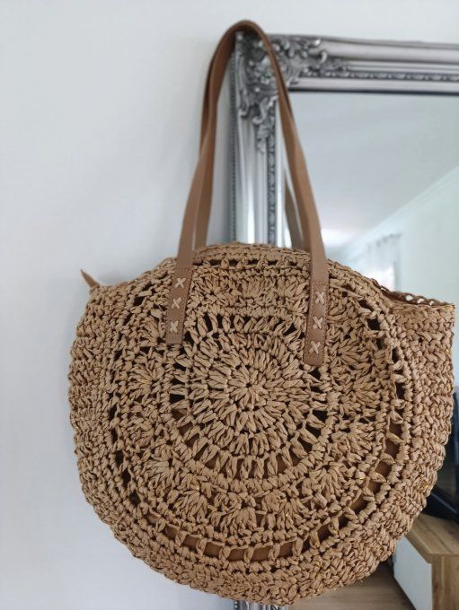 Joli sac estival en raphia porté épaule ou main