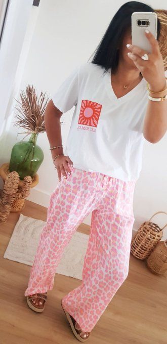 Pantalon fluide imprimé animal rose fluo en viscose t.u 36 au 42