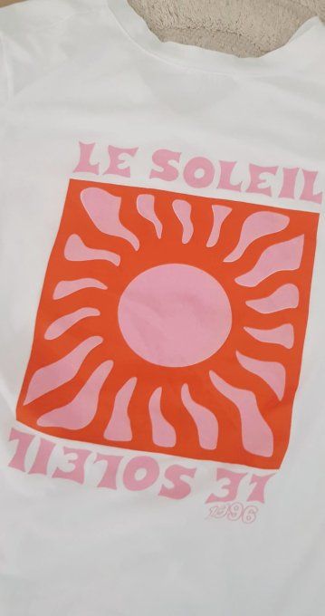 Tee shirt LE SOLEIL t.u jusqu'au bon 42