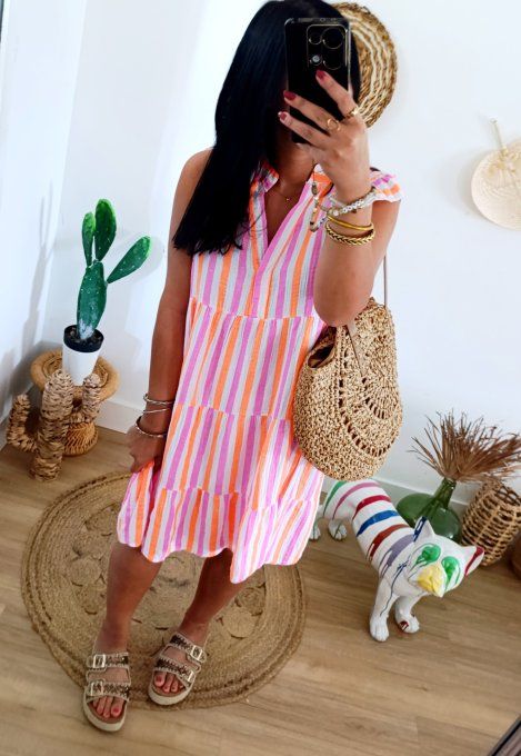 Jolie robe colorée à rayures en gaz de coton taille unique jusqu'au 42