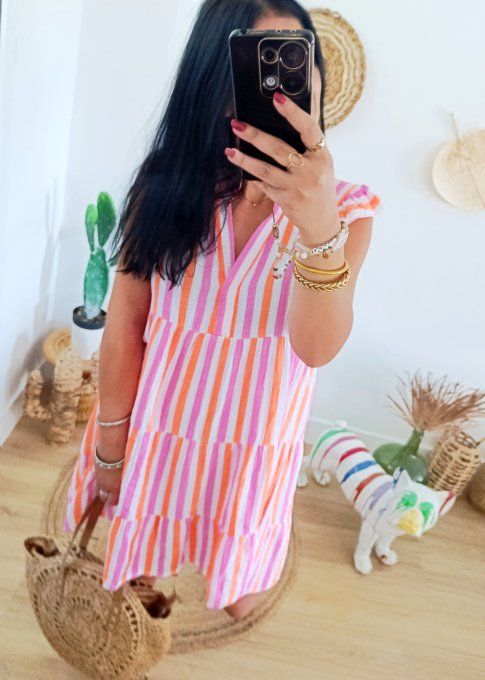 Jolie robe colorée à rayures en gaz de coton taille unique jusqu'au 42