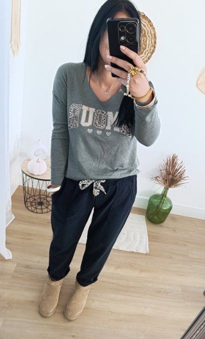 Pull col V inscription AMOUR 3 coloris t.u 36/42