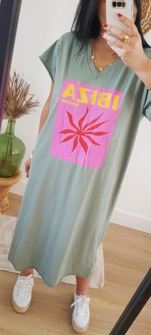 Robe tee shirt Ibiza beige ou kaki t.u bon 38 jusqu'au 46