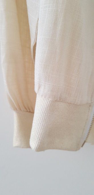 Belle veste à capuche en lin avec dentelle blanche ou beige jusqu'au 42 