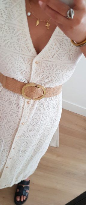 Belle robe longue doublée style dentelle