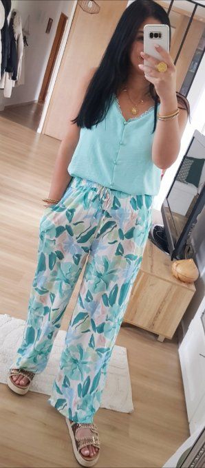 Pantalon fluide motif fleuri t.u 38/42 ou 44/48