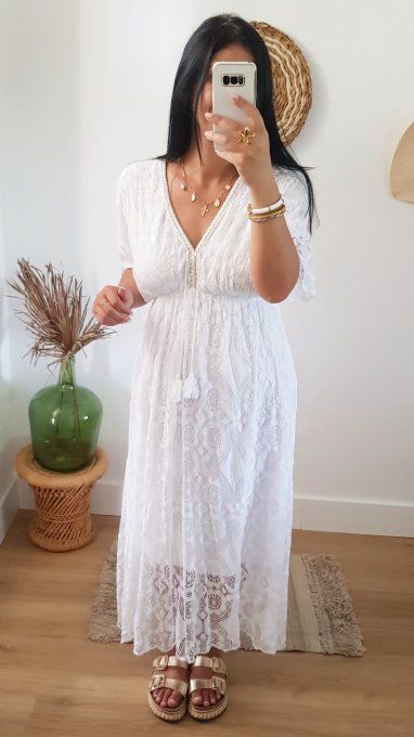 Belle robe blanche dentelle longue taille unique 36 au 42