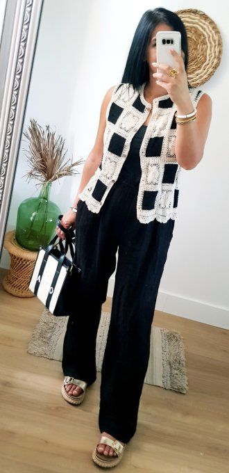 Joli gilet crochet sans manche noir et écru taille unique 34 au petit 40