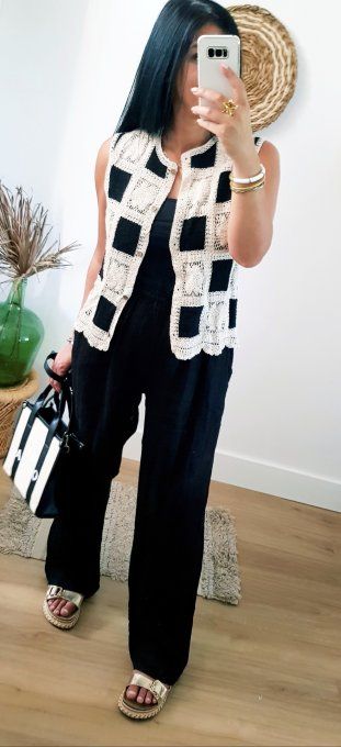 Joli gilet crochet sans manche noir et écru taille unique 34 au petit 40