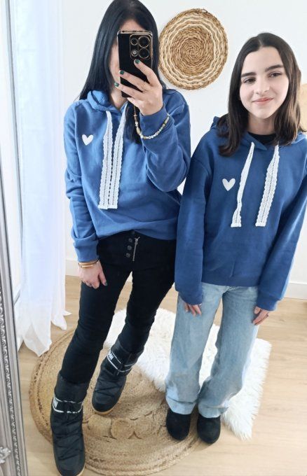 Sweat à capuche avec coeur brodé  collection mère fille 
